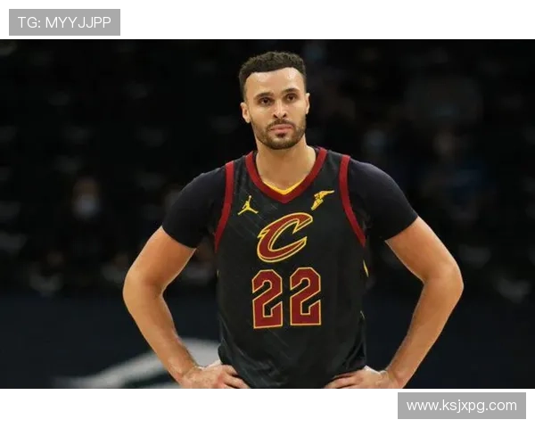 小南斯盛赞亨特如同莱昂纳德般出色表现助力全场胜利