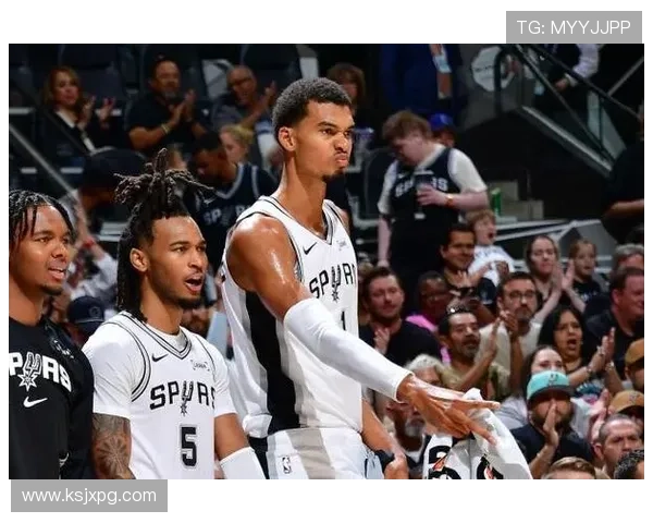 文班强调卡斯尔的潜力只需给予足够空间他便能展翅高飞